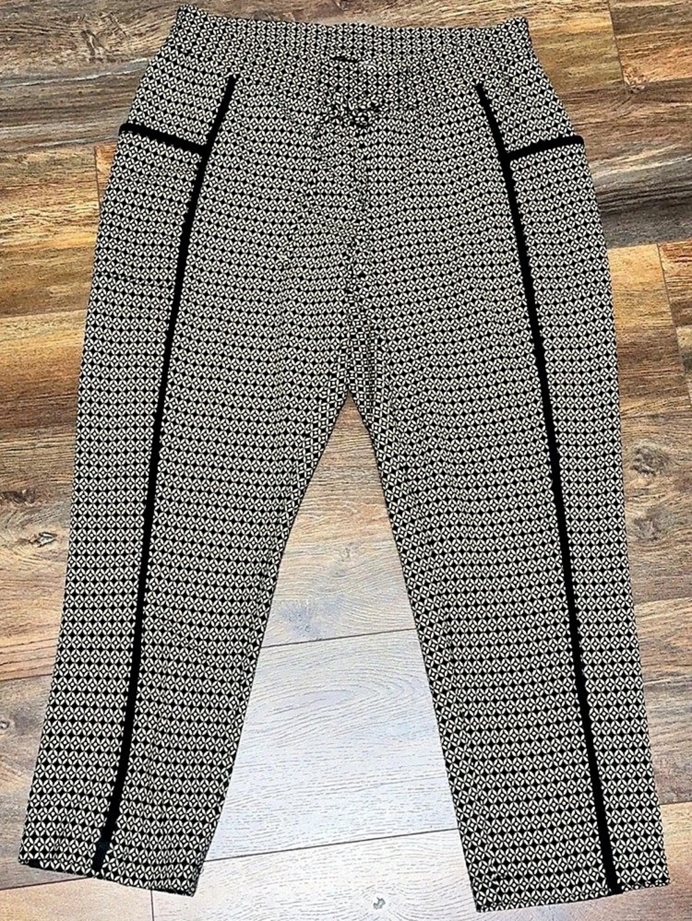 Geometric Ankle Pants in Black & Beige Like New